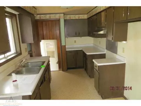 621 S Jeffery Ave, Ithaca, MI 48847 photo 5