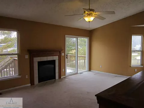 8907 Jacaranda Dr, Dimondale, MI 48821 photo 2