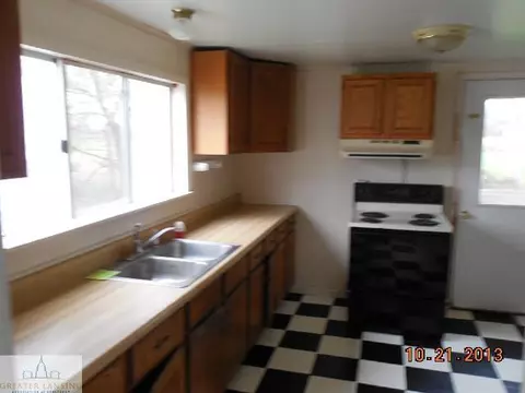 168 E Wilson St, Saint Johns, MI 48879 photo 4