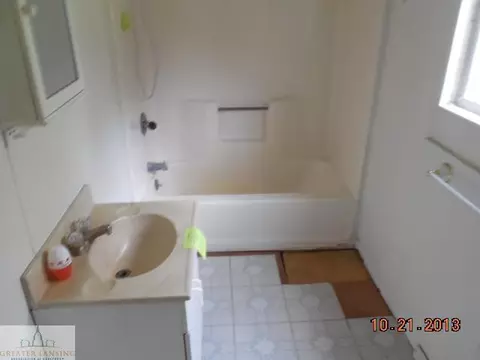 168 E Wilson St, Saint Johns, MI 48879 photo 9