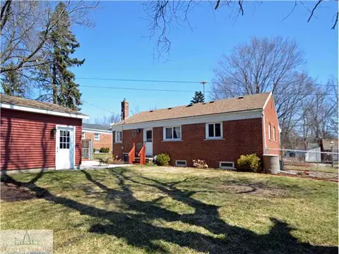 2203 Barstow Rd, Lansing, MI 48906 photo 15