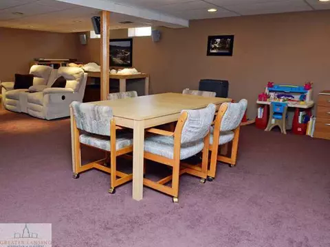 2203 Barstow Rd, Lansing, MI 48906 photo 14