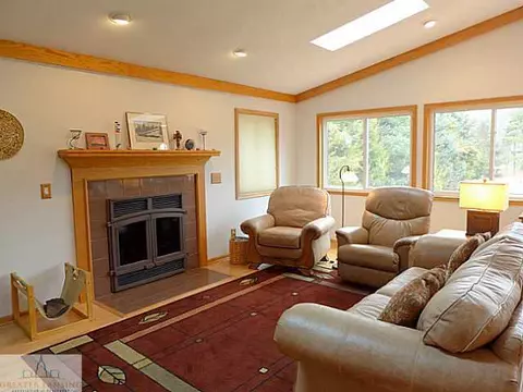 8175 Hunter Rd, Bath, MI 48808 photo 3