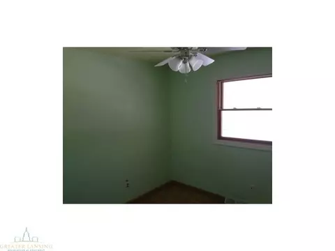 535 Haslett, Williamston, MI 48895 photo 7
