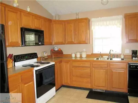 5281 E Clark Rd, Bath, MI 48808 photo 5