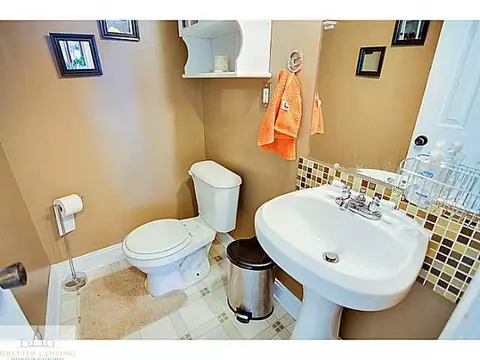 1112 Haslett Rd, Haslett, MI 48840 photo 9