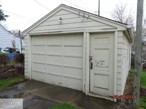 1028 E Hazel St, Lansing, MI 48912 photo 3