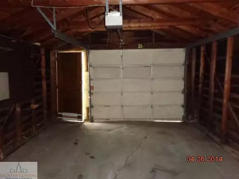 1028 E Hazel St, Lansing, MI 48912 photo 4