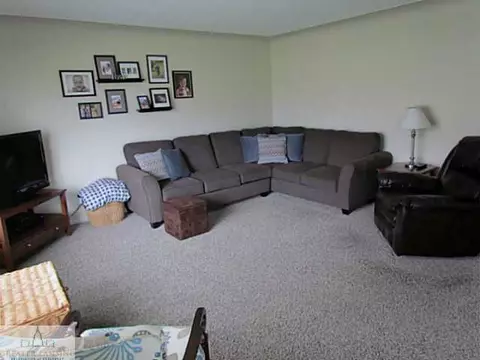 316 Iris, Lansing, MI 48917 photo 2