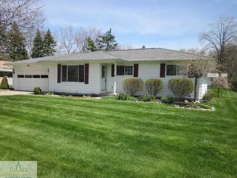 316 Iris, Lansing, MI 48917 photo 1