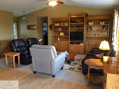 6570 Lowe St, Saint Johns, MI 48879 photo 3