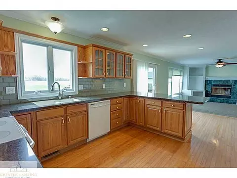 2140 E Colony Road St, Saint Johns, MI 48879 photo 4