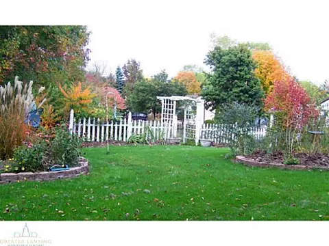 3706 Stoneleigh Dr, Lansing, MI 48910 photo 23