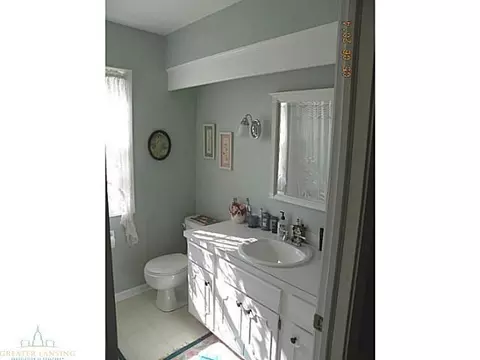 249 Vicksburg Dr, Lansing, MI 48917 photo 18