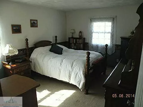 249 Vicksburg Dr, Lansing, MI 48917 photo 16