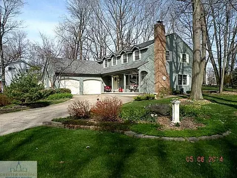 249 Vicksburg Dr, Lansing, MI 48917 photo 4