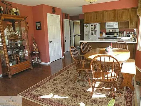 249 Vicksburg Dr, Lansing, MI 48917 photo 6