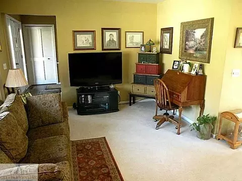 249 Vicksburg Dr, Lansing, MI 48917 photo 10