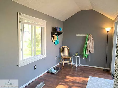 302 W Washington, Dewitt, MI 48820 photo 4