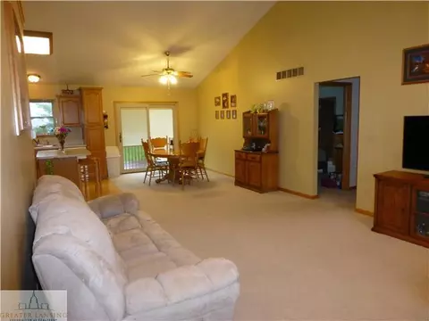 378 N Clearwater, Perry, MI 48872 photo 4