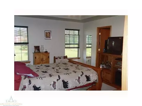 378 N Clearwater, Perry, MI 48872 photo 6