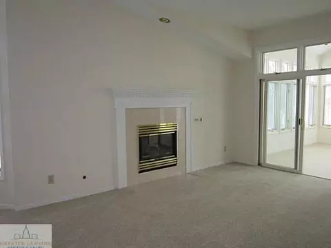 6913 Springtree Ln, Lansing, MI 48917 photo 11
