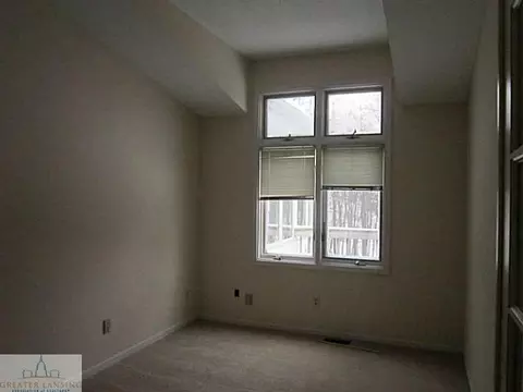 6913 Springtree Ln, Lansing, MI 48917 photo 4