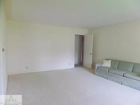 3001 Cooley Dr, Lansing, MI 48911 photo 3