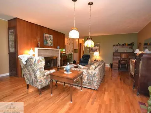 2012 Lagoon Dr, Okemos, MI 48864 photo 4
