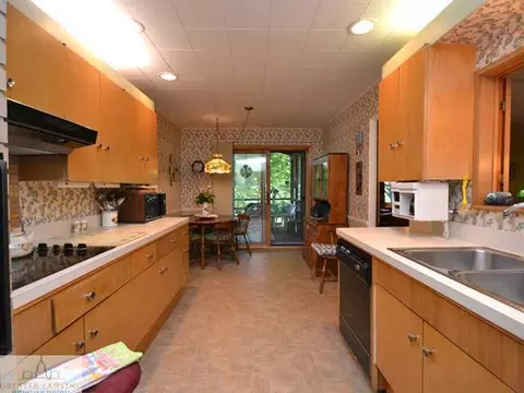 2012 Lagoon Dr, Okemos, MI 48864 photo 6