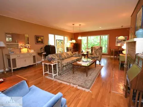 2012 Lagoon Dr, Okemos, MI 48864 photo 2