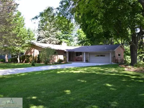 2012 Lagoon Dr, Okemos, MI 48864 photo 1