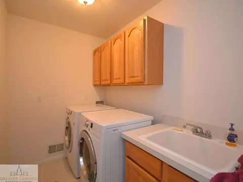 5310 Thames, Haslett, MI 48840 photo 11