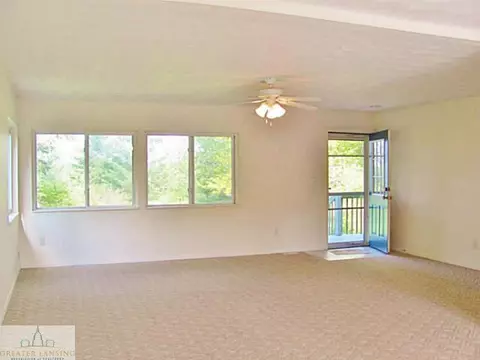 8549 S S Grv, Dewitt, MI 48820 photo 6
