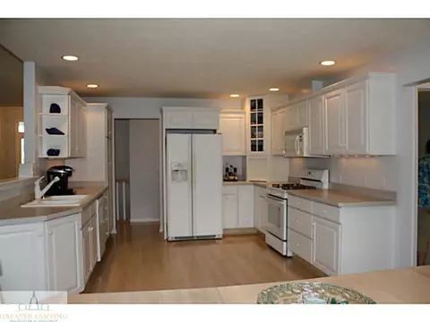 2240 Beechnut Trl, Holt, MI 48842 photo 3