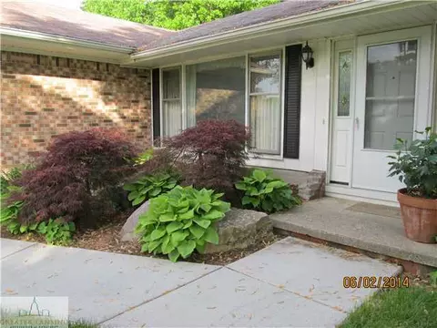 5881 Green, Haslett, MI 48840 photo 3