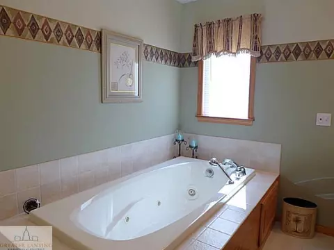 3340 Hidden Ridge Dr, Dewitt, MI 48820 photo 18