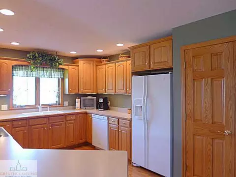 3340 Hidden Ridge Dr, Dewitt, MI 48820 photo 5