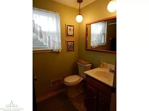 2126 Mark Ave, Lansing, MI 48912 photo 17