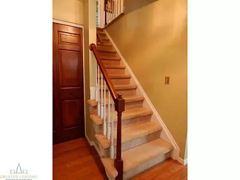 2126 Mark Ave, Lansing, MI 48912 photo 2
