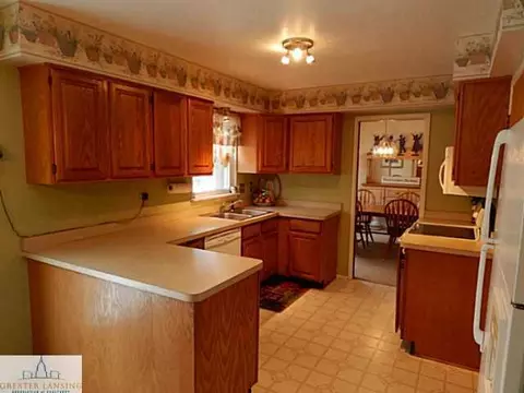 2126 Mark Ave, Lansing, MI 48912 photo 8