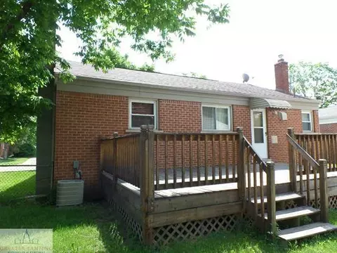 2425 Dillingham, Lansing, MI 48906 photo 5