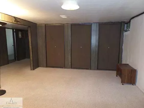 2425 Dillingham, Lansing, MI 48906 photo 22