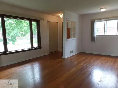 2425 Dillingham, Lansing, MI 48906 photo 7