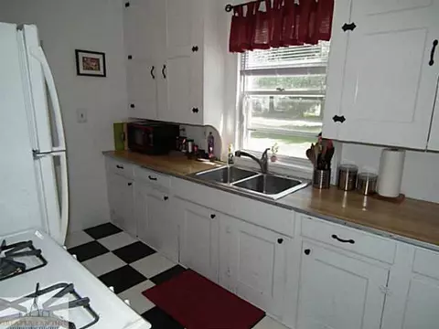 3206 Young Ave, Lansing, MI 48906 photo 9