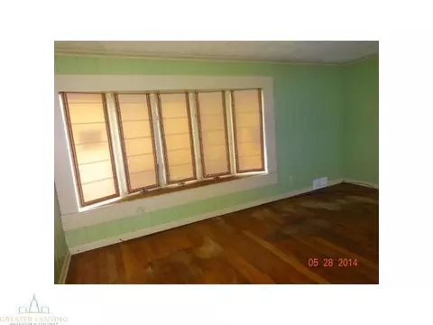 1218 Hapeman St, Lansing, MI 48915 photo 4