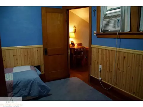 208 E Middle St, Williamston, MI 48895 photo 19