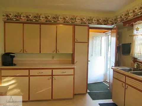 11144 S Dewitt, Dewitt, MI 48820 photo 8