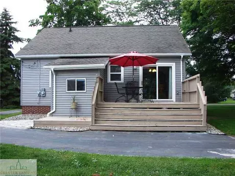 901 Meech, Williamston, MI 48895 photo 2