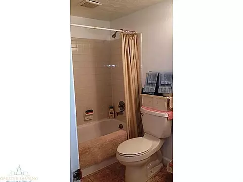 1747 Maple Rdg #1, Haslett, MI 48840 photo 4